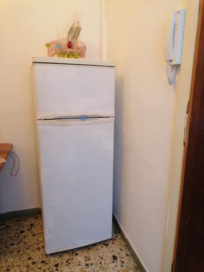 Athinas Apartment Near Acropoli And Monastiraki Metro Athene Buitenkant foto